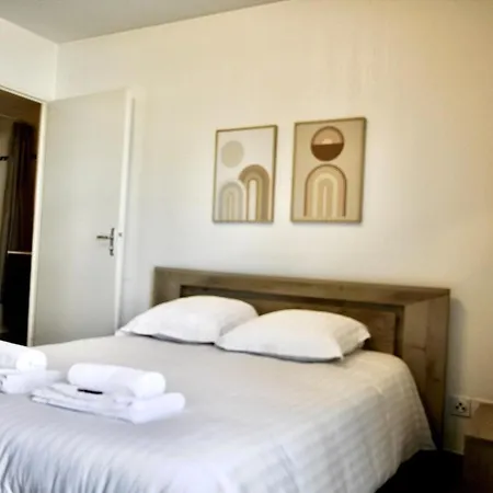 Proche Grands Axes - Parking Prive Apartment *